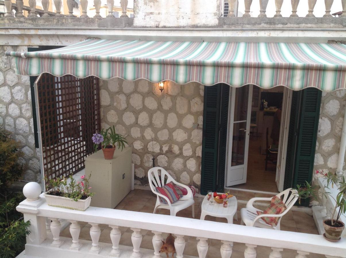 Confort Avec Terrasse Apartment *